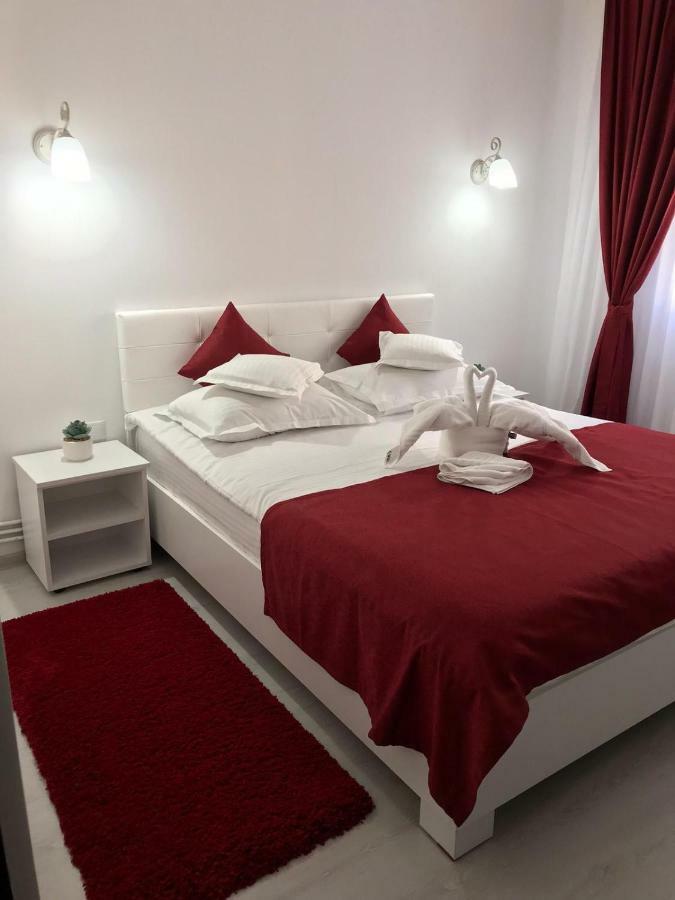 Apartament Mont Blanc Sinaia Bagian luar foto