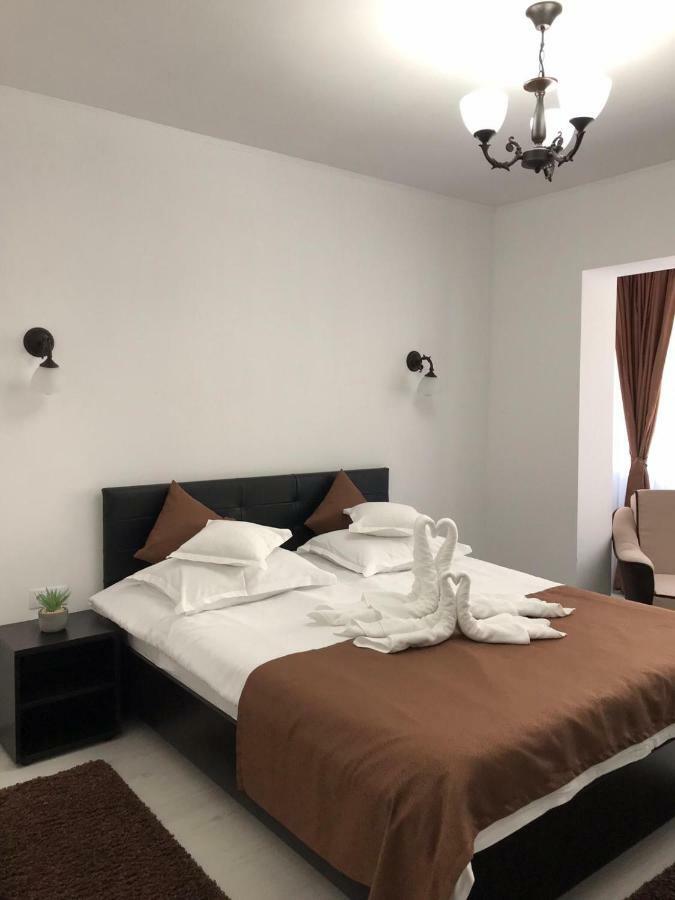 Apartament Mont Blanc Sinaia Bagian luar foto