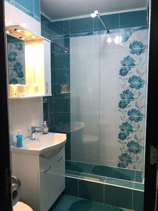 Apartament Mont Blanc Sinaia Bagian luar foto