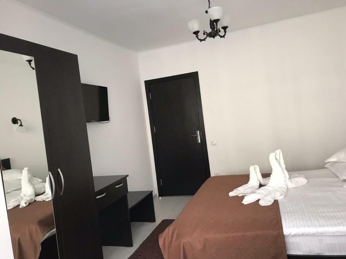 Apartament Mont Blanc Sinaia Bagian luar foto